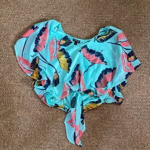 Express cropped leaf shirt - medium